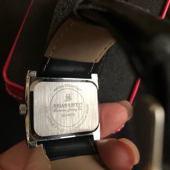 Hello Kitty watch - Picture 2 of 4